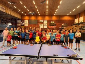 Gruppenfoto beim Sportkreis-Austausch in Motala 2026